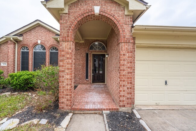 1126 Noble Glen Dr in Fresno, TX - Foto de edificio - Building Photo