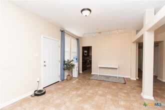 421 Shadow Point in San Marcos, TX - Building Photo - Building Photo