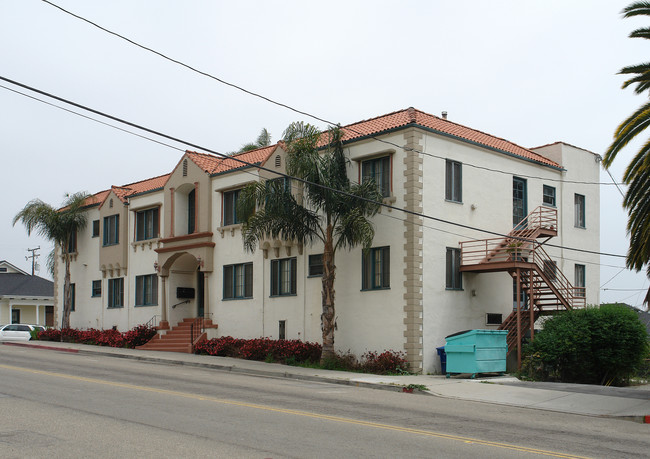 Noble Hill Apartments in Ventura, CA - Building Photo - Building Photo