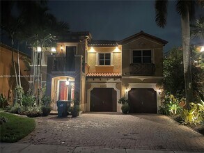 15471 SW 30th St in Miami, FL - Building Photo - Building Photo