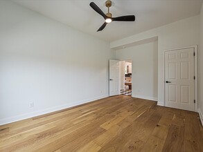328 Parkwood Ave in Charlotte, NC - Building Photo - Building Photo