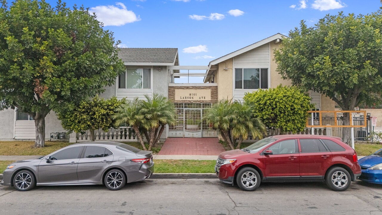 8101 Larson Ave in Garden Grove, CA - Foto de edificio
