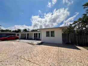 5411 NE 22nd Terrace in Fort Lauderdale, FL - Building Photo - Building Photo