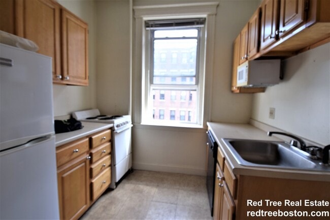 property at 16 Queensberry St