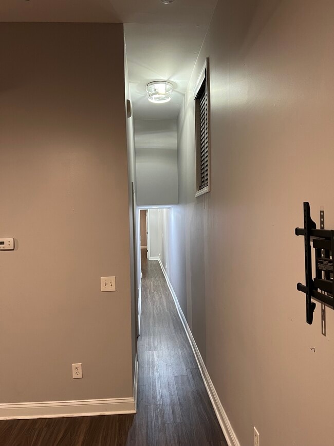 631 Bakewell St, Unit 631 Bakewell Apt #1 in Covington, KY - Building Photo - Building Photo