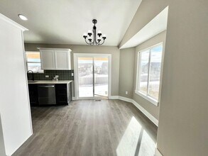 2267 S Chateau Ct in Wichita, KS - Building Photo - Building Photo