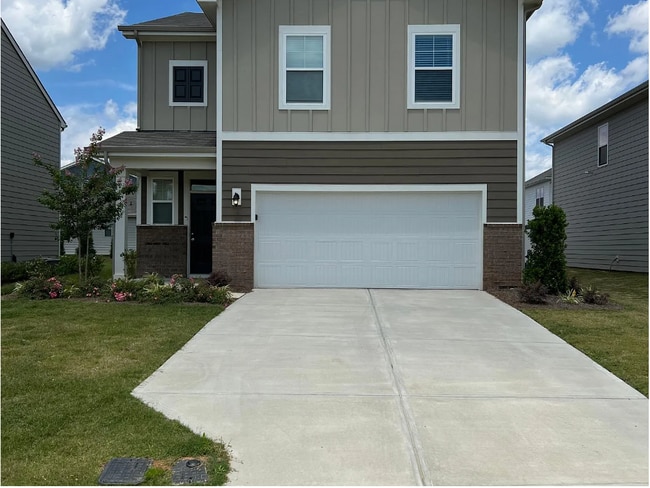 property at 2011 Weddington Pointe Dr