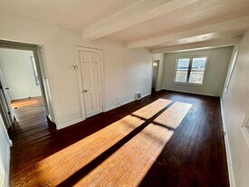 305 Perrin St in Ypsilanti, MI - Building Photo