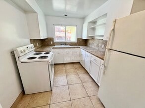 808 E Andrews Ave in Fresno, CA - Building Photo - Building Photo