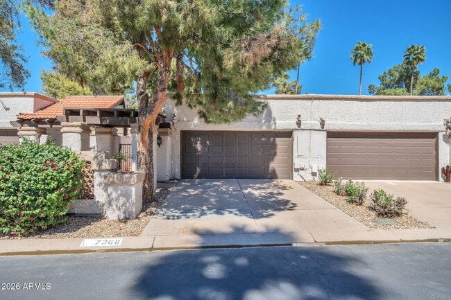 7368 E Pleasant Run in Scottsdale, AZ - Building Photo - Building Photo