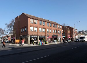 2188 Bloor St W in Toronto, ON - Building Photo - Building Photo