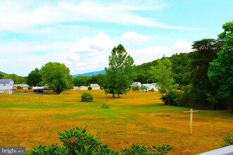 13500 Country Ln NE in Cumberland, MD - Building Photo - Building Photo