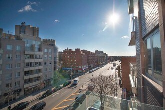 41-42-42 College Point Blvd-Unit -5B in Queens, NY - Building Photo - Building Photo