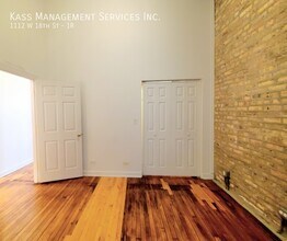 1112 W 18th St in Chicago, IL - Building Photo - Building Photo