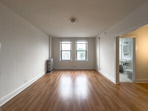 3335 W Diversey Ave in Chicago, IL - Building Photo - Building Photo