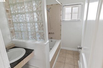 1285 77th Ave in Oakland, CA - Building Photo - Building Photo