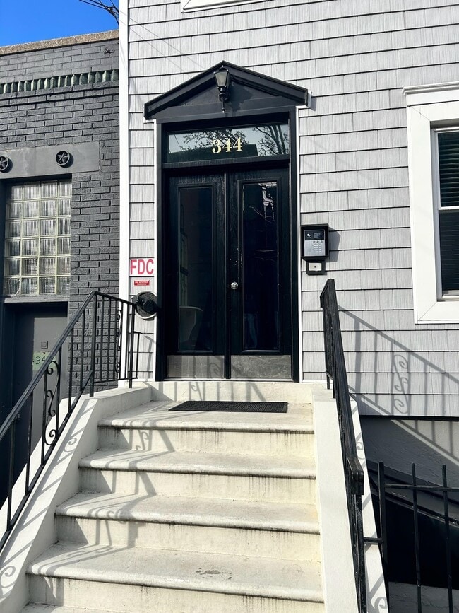 344 Pavonia Ave in Kearny, NJ - Building Photo - Building Photo