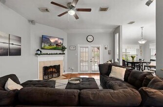 10007 Autumn Wy Dr in Houston, TX - Building Photo - Building Photo