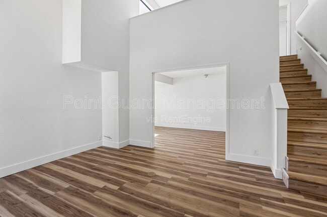 6990 Dodge St in Omaha, NE - Building Photo - Building Photo