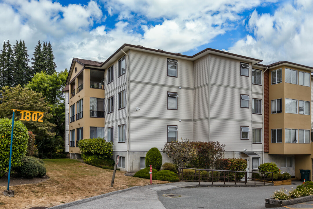 Valhalla Court in Burnaby, BC - Building Photo