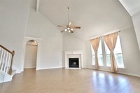 518 Anacacho Dr in Spring, TX - Foto de edificio - Building Photo