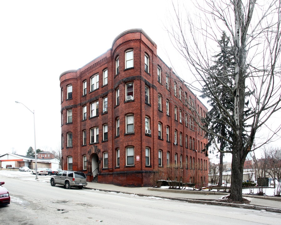 46 Wellington St in Worcester, MA - Foto de edificio