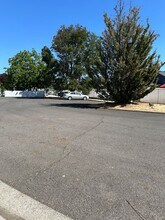 8276 24th St in White City, OR - Building Photo - Building Photo