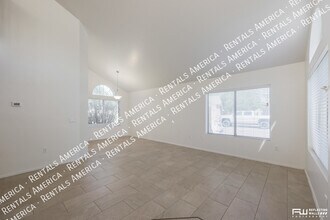 2238 E Bel Air Ln in Gilbert, AZ - Building Photo - Building Photo
