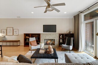 810 N Wolcott Ave in Chicago, IL - Building Photo - Building Photo