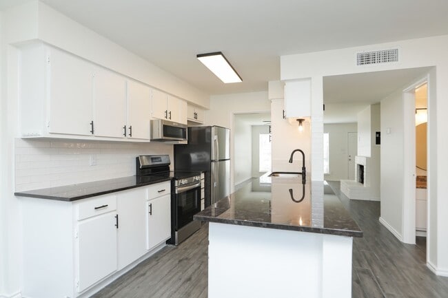property at 5800 Lumberdale Rd