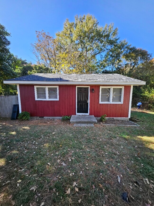 property at 2836 Club Plaza Rd