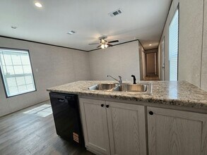 1026 Myakka Dr in North Fort Myers, FL - Building Photo - Building Photo