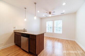 3009 N Clifton Ave in Chicago, IL - Building Photo - Building Photo