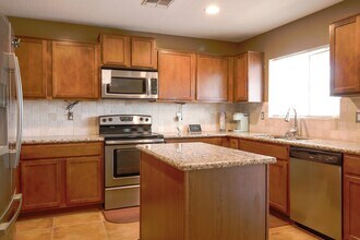 5263 E Silverbell Rd in San Tan Valley, AZ - Building Photo - Building Photo