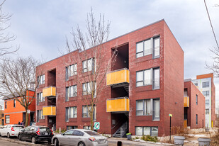 5820-5834 Louis-Hébert Av in Montréal, QC - Building Photo