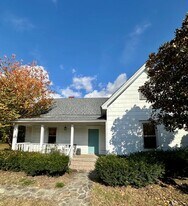 35 Burdette St in Greenville, SC - Building Photo