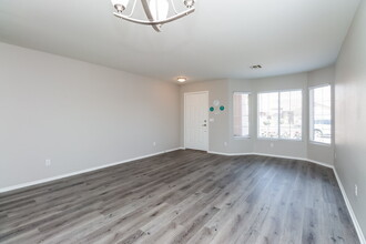8213 W Papago St in Phoenix, AZ - Building Photo - Building Photo