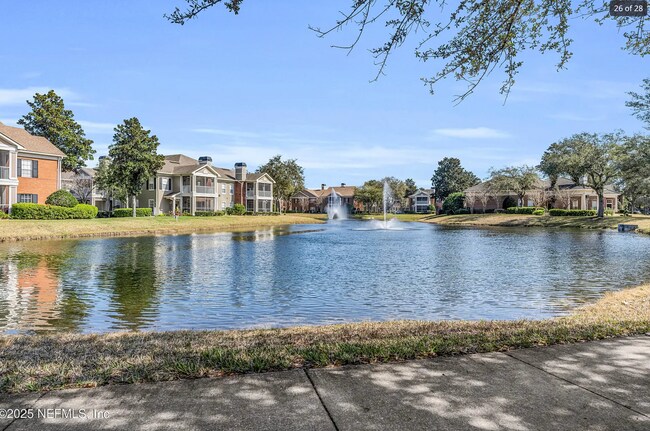 10901 Burnt Mill Rd, Unit 307 in Jacksonville, FL - Building Photo - Building Photo