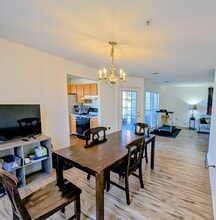 9810 Leatherfern Terrace in Montgomery Village, MD - Building Photo - Building Photo