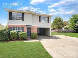 1714 5th Ave E in Tuscaloosa, AL - Building Photo