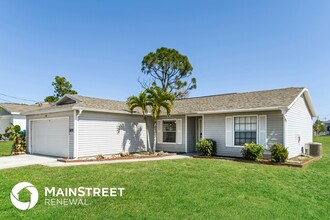 3055 NW 3rd Pl in Cape Coral, FL - Building Photo - Building Photo