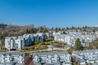 Gatehouse Place in New Westminster, BC - Building Photo - Building Photo