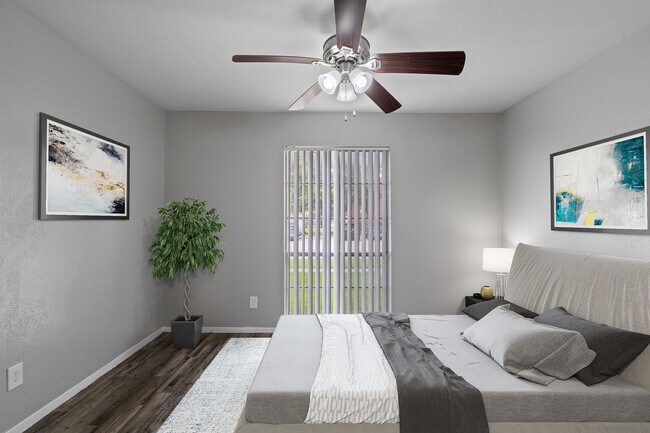 Casa Luna Apartments in Dallas, TX - Foto de edificio - Building Photo