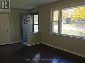 74 Aileen Dr in Woodstock, ON - Building Photo - Building Photo