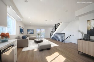 1638 S Longwood Ave in Los Angeles, CA - Building Photo