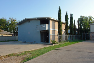 1430 Bennett Ave in Dallas, TX - Building Photo - Building Photo