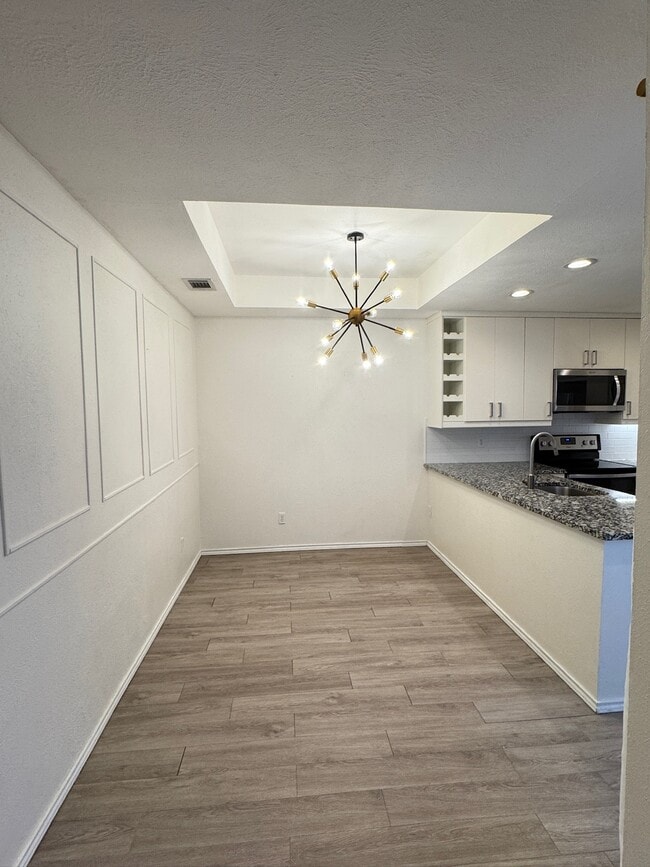5100 Verde Valley Ln, Unit 279 in Dallas, TX - Building Photo - Building Photo