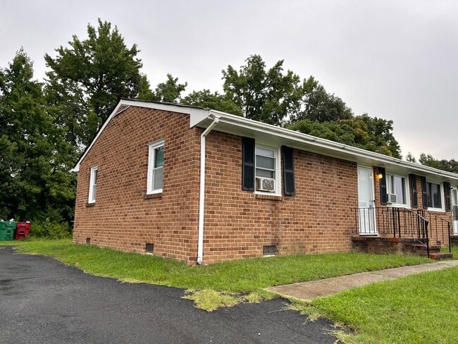 1633-35 N Valor Dr in Petersburg, VA - Building Photo - Building Photo
