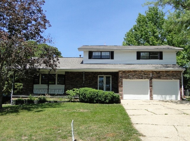 property at 1315 Whitney Ln