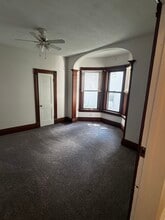 185 Spring St, Unit First Floor in Meadville, PA - Building Photo - Building Photo